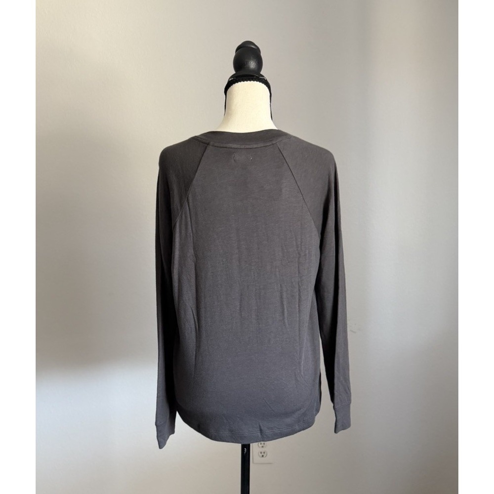 Faherty Cloud Henley Washed Black Medium NWT MSRP $98 - Picture 4 of 10